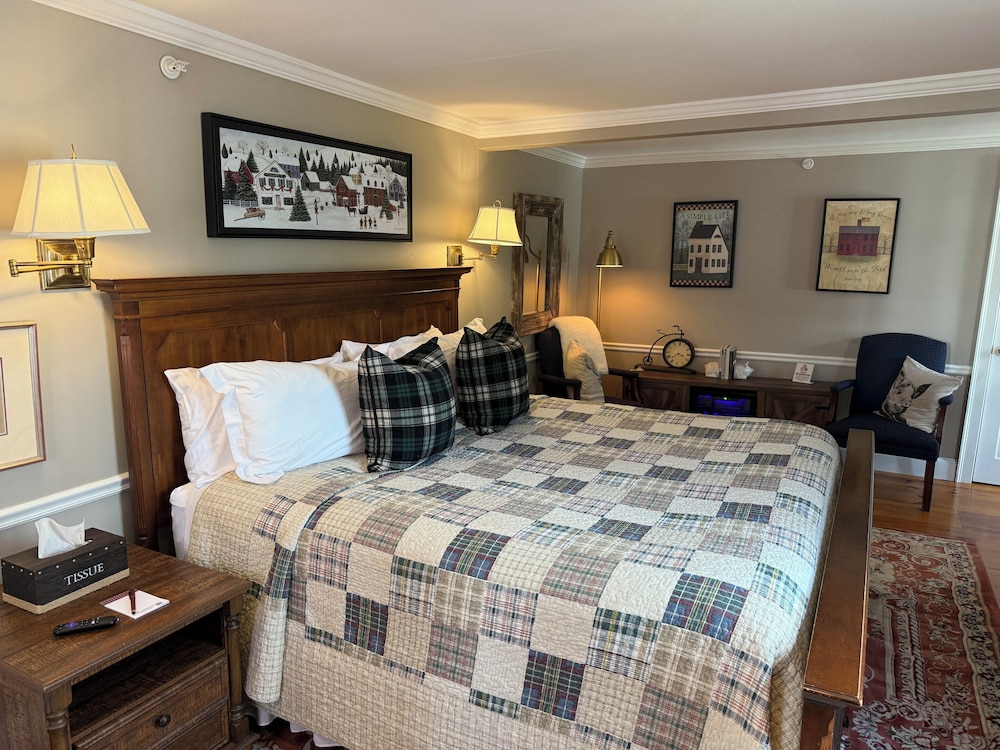 Four Columns Inn - photo 33