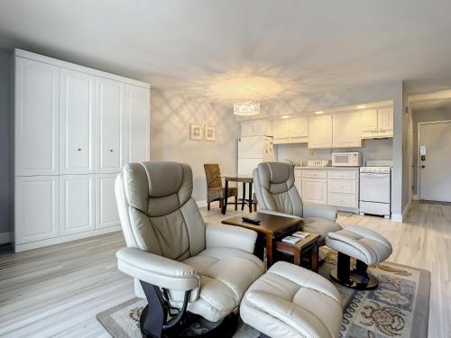 MC315 Mariner's Cove by RedAwning - photo 17