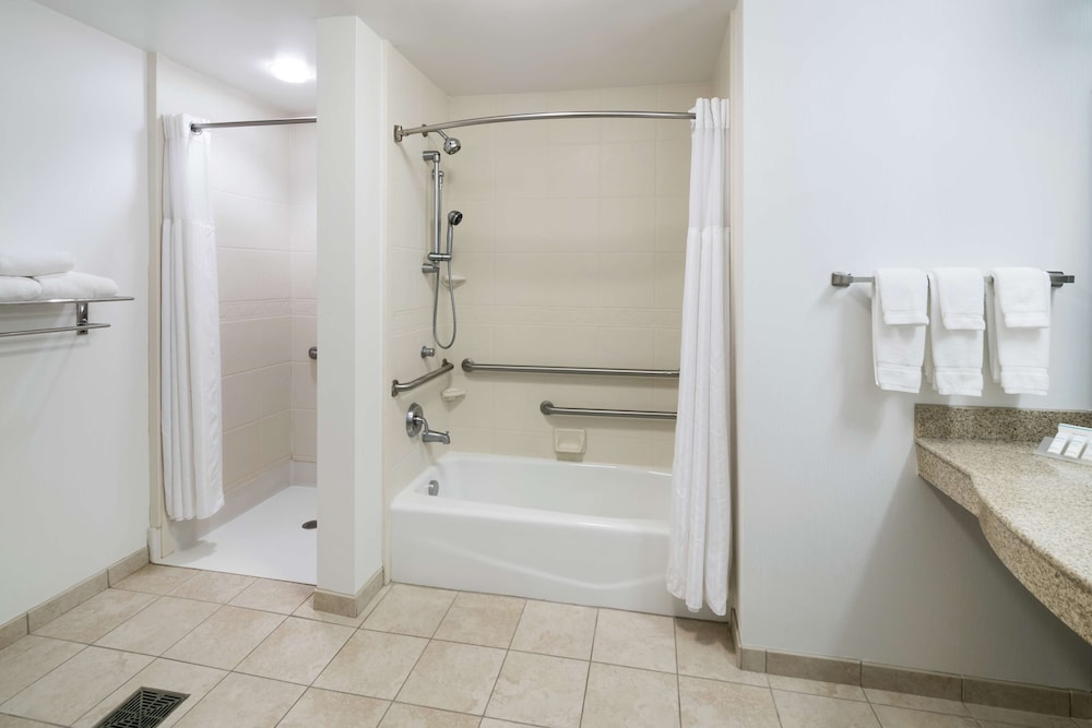 Hilton Garden Inn Dothan - photo 35