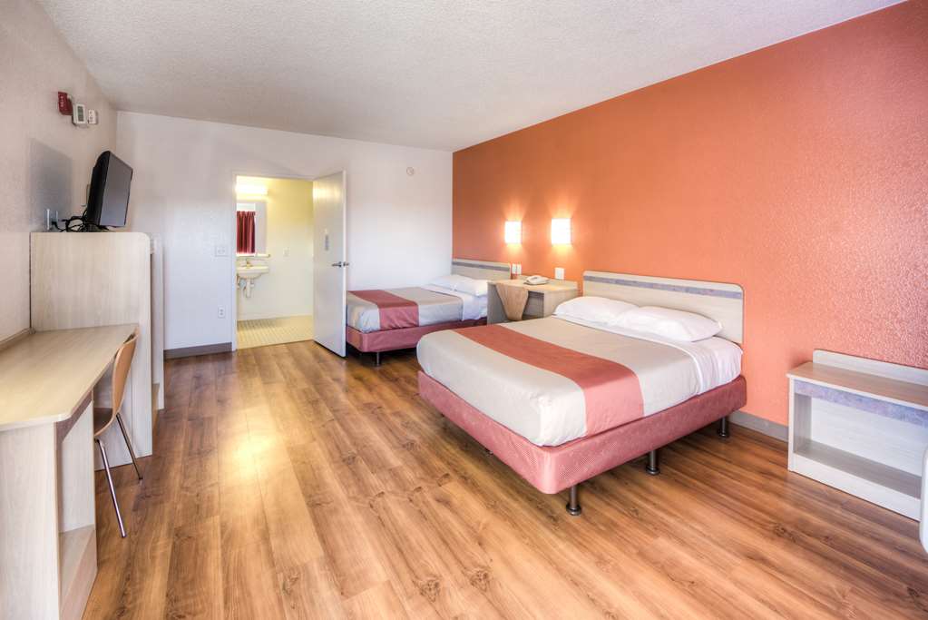 Motel 6 Niantic CT New London - photo 16