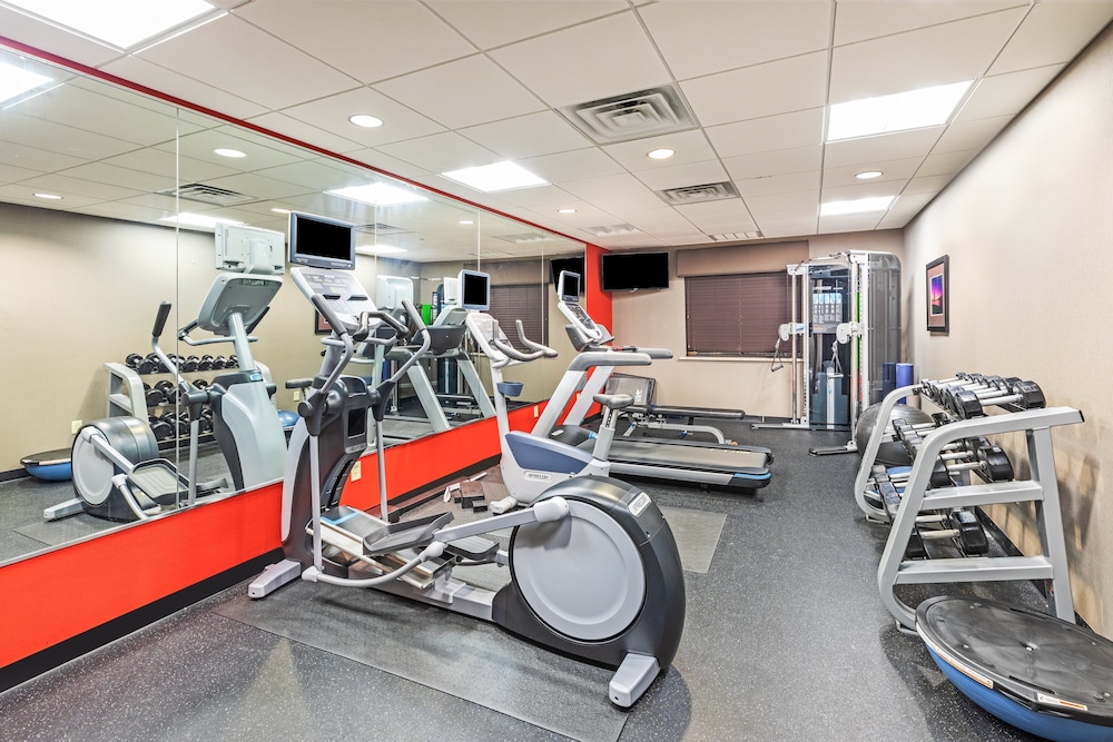 Holiday Inn Express & Suites Floresville by IHG - photo 21