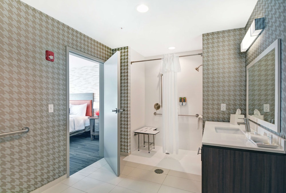 Home2 Suites by Hilton Clarksville Louisville North - photo 21