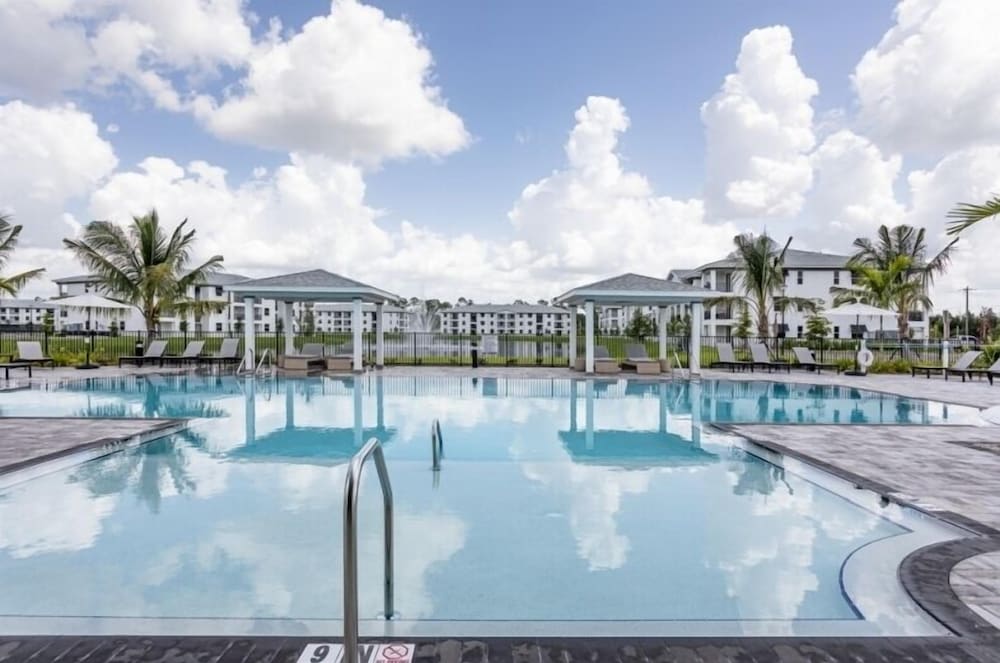 Landing Fort Myers Eastwood Village — 4-Star Luxury Hotel in Fort Myers, United States