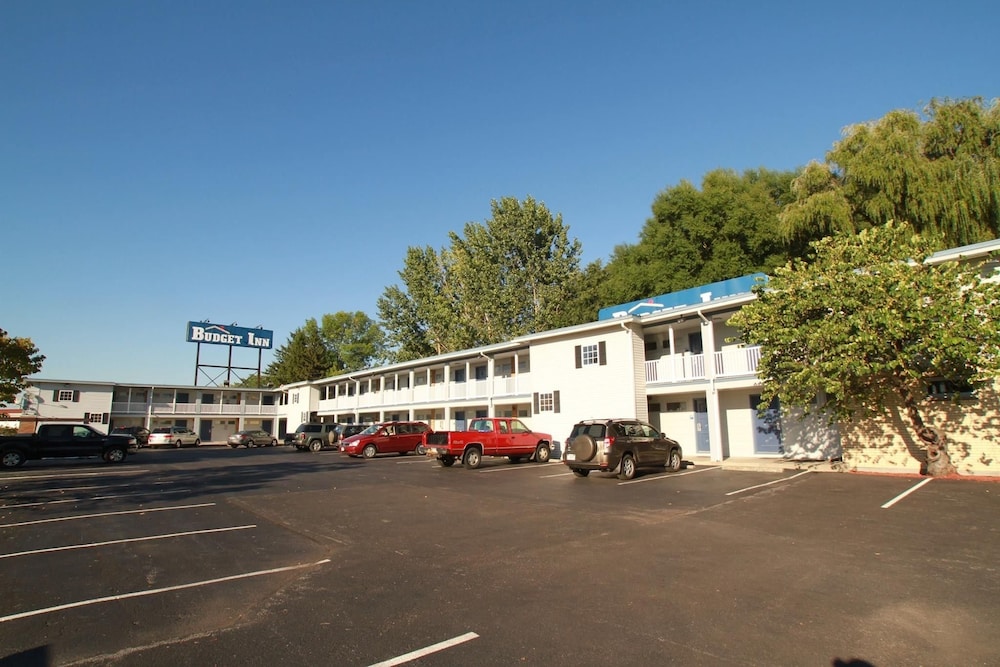 Budget Inn Syracuse Airport - photo 37