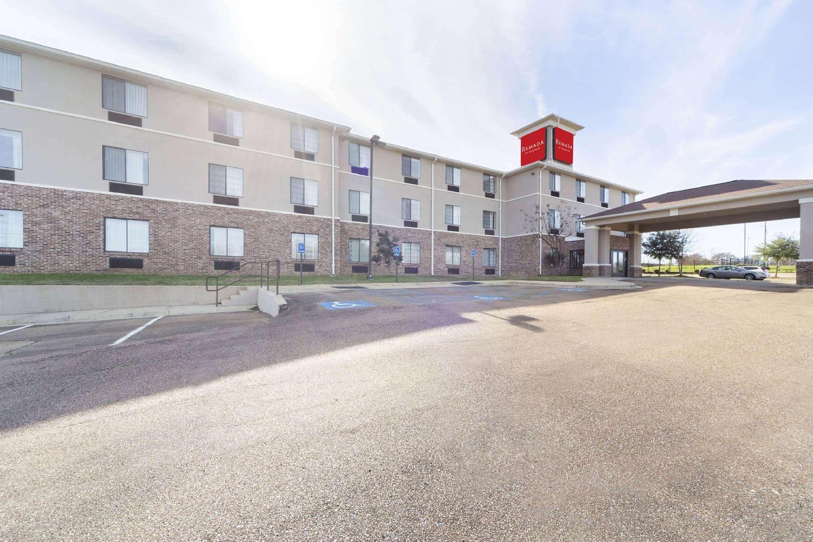 Ramada by Wyndham Jackson MS - carbon neutral hotel in Jackson