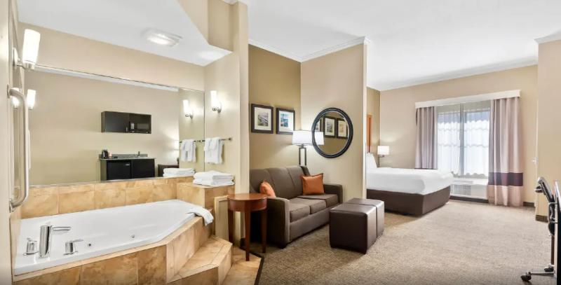Comfort Suites - last minute hotel in Panama