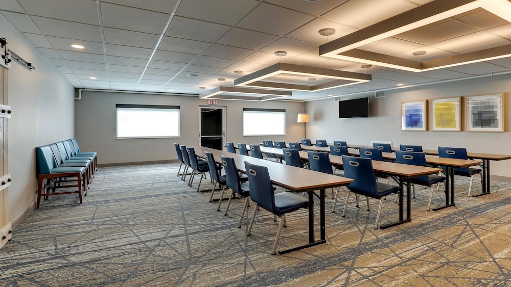 Holiday Inn Express Kenner New Orleans Airport an IHG Hotel - photo 46
