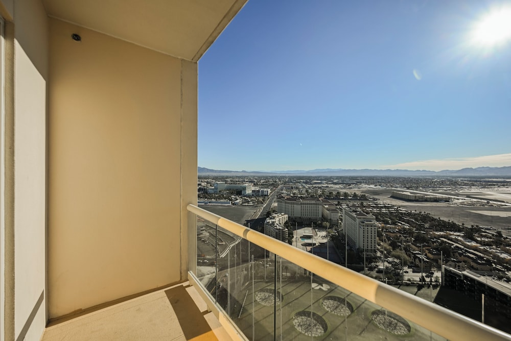StripViewSuites at Signature - photo 176