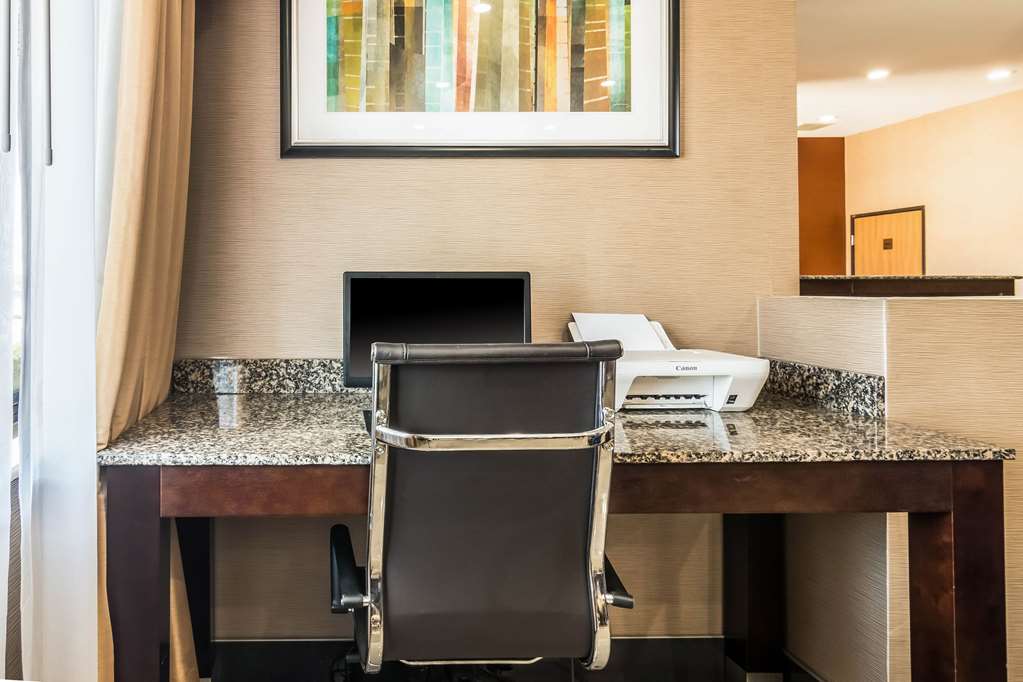 Quality Inn & Suites Salem near I 57 - photo 29