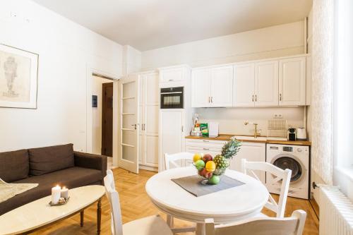 Restored Historic APT in Plaka Under the Acropolis — 4-Star Luxury Hotel in Athens, Greece