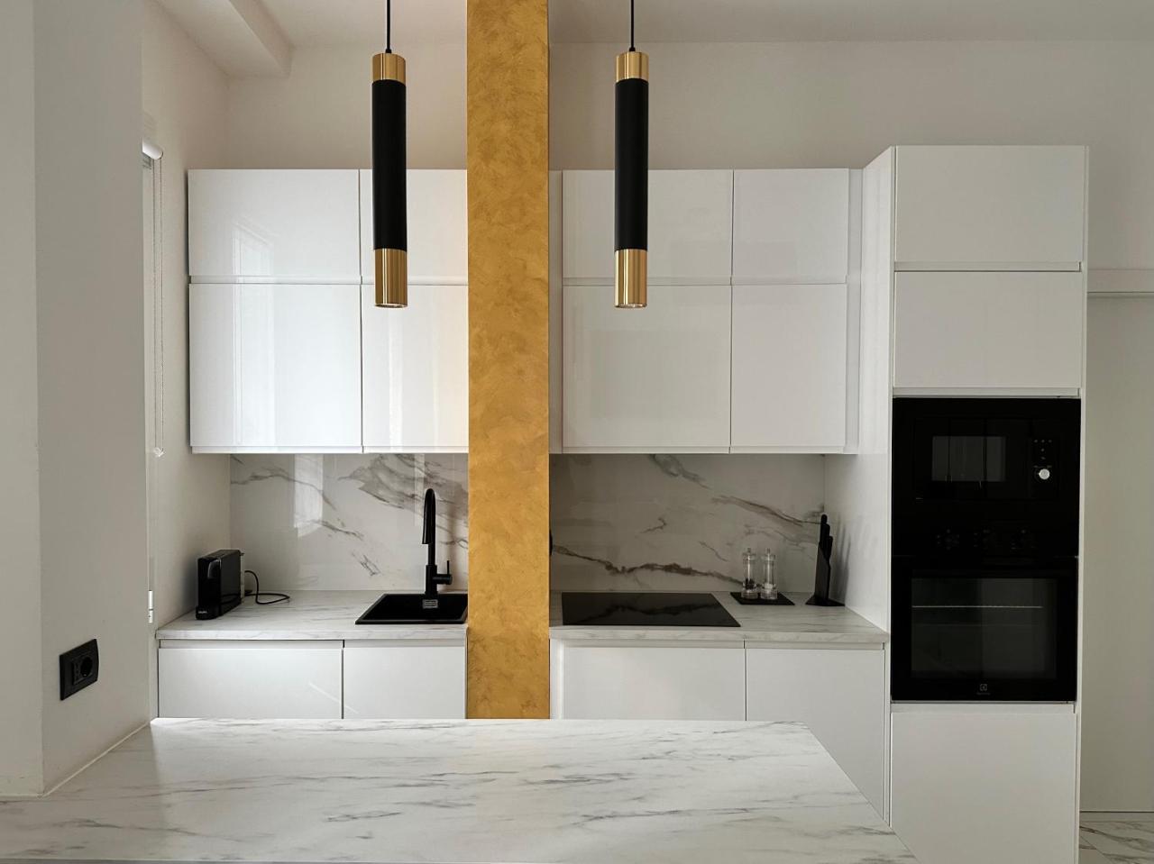 Maison Chanel — 4-Star Luxury Hotel in Milan, Italy