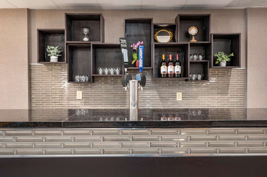 Drury Inn & Suites Champaign - photo 15