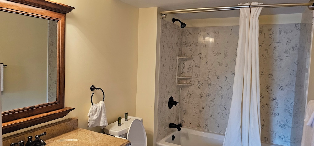 Beverly hills inn - photo 28