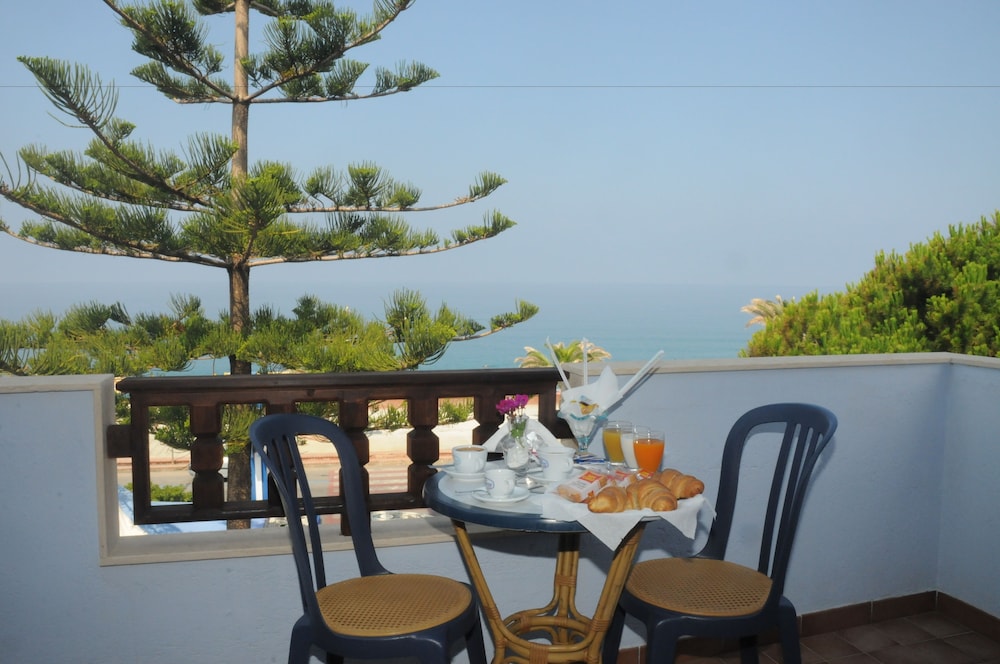 Beach Hotel - carbon neutral hotel in Diamante