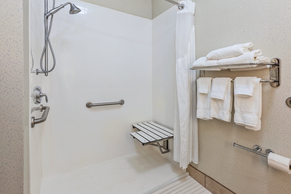 Holiday Inn Express Hotel & Suites Cleveland Richfield by IHG - photo 11