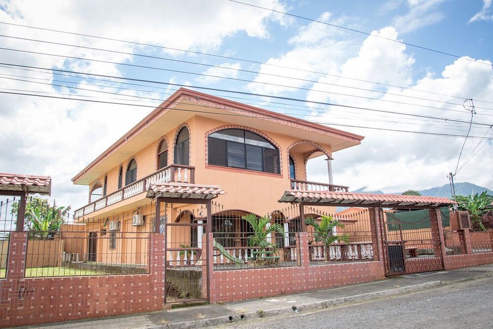 Fortuna Flat #1 Best Value & Cozy — 4-Star Luxury Hotel in Fortuna, Costa Rica