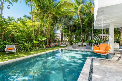 Villa Loggia Oasis Luxurious 6BD 7BA with Resort Style Pool - photo 24
