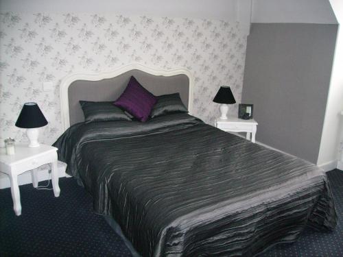 Chateau De La Garenne — hotel in Guines