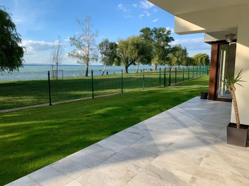 F5 — 4-Star Luxury Hotel in Siofok, Hungary