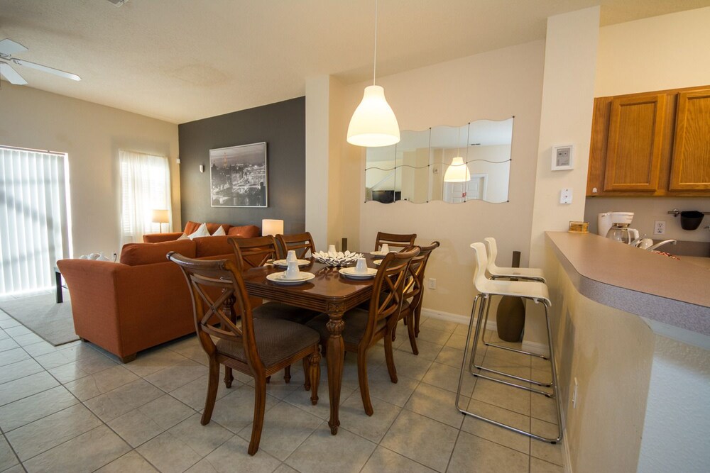 Bella Vida Resort by Home 2U - photo 133