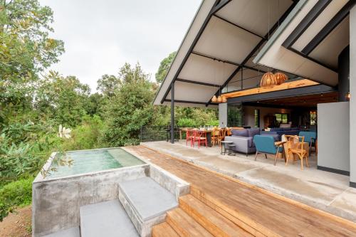 San Simon Retreat with Private Garden and Mountain Views — 4-Star Luxury Hotel in San Simon El Alto, Mexico