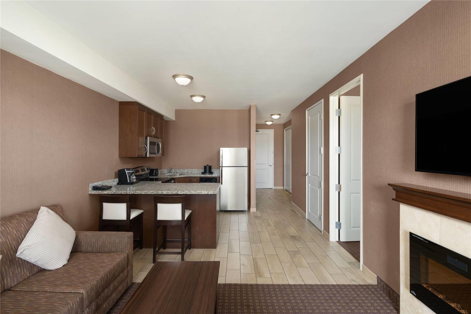 La Quinta Inn & Suites by Wyndham Paso Robles - photo 31