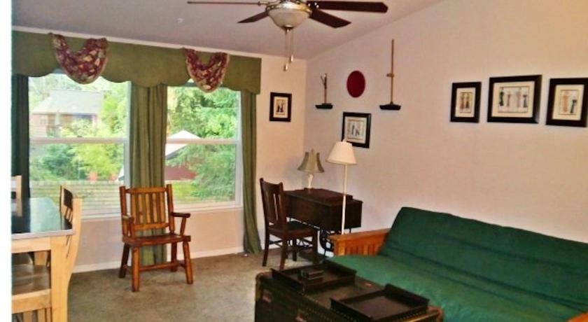 Creekside Inn & Resort — hotel in Guerneville