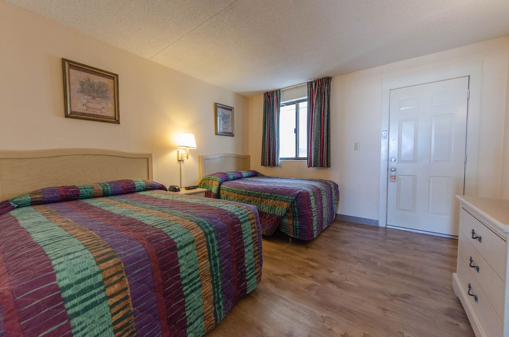 Royal Hawaiian Motel - photo 9