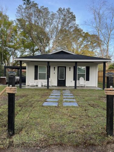 Love Shack In Foley Hot Tub Modern Cozy — Foley
