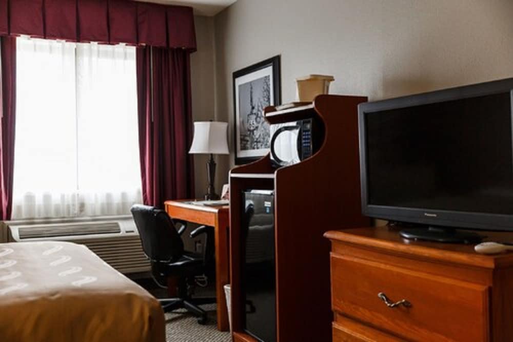 Quality Inn Burlington near Hwy 34 - photo 6