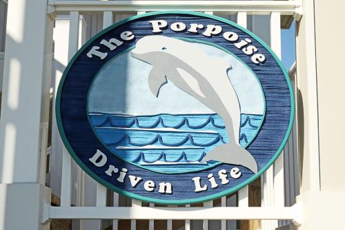 Porpoise Driven Life by Oak Island Accommodations - photo 12