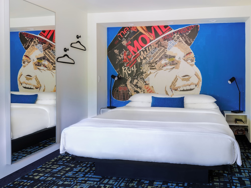 Jupiter Hotel - photo 14