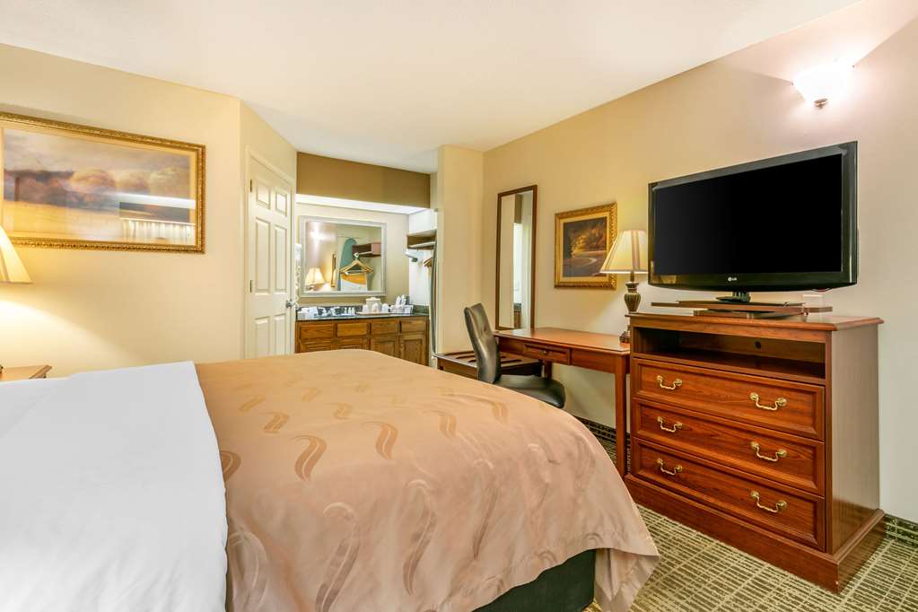 Quality Inn Johnson City I 26 exit 17 - photo 7