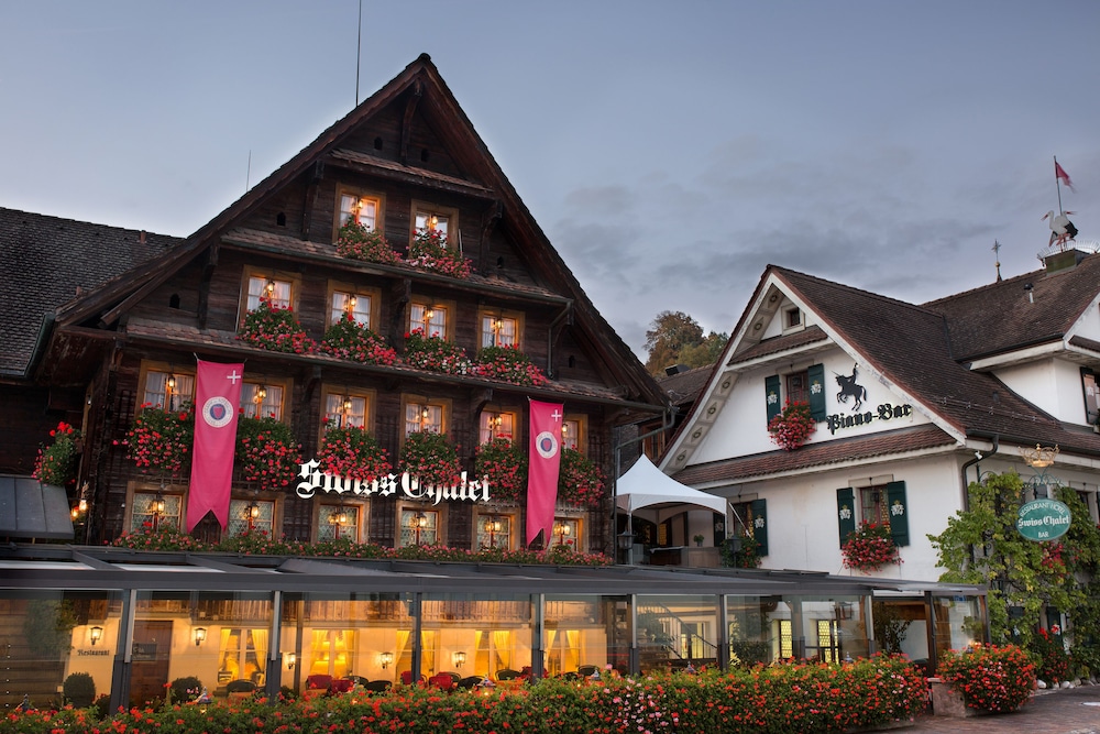 Swiss Chalet Merlischachen Historik Chalet Hotel Lodge — hotel in Kussnacht