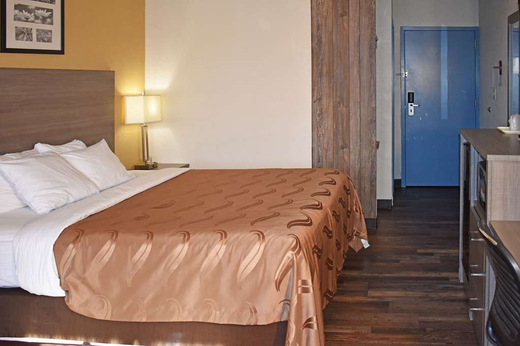 Quality Inn & Suites Kearneysville Martinsburg - photo 14