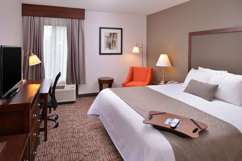 Best Western Plus Wichita West Airport Inn - photo 12