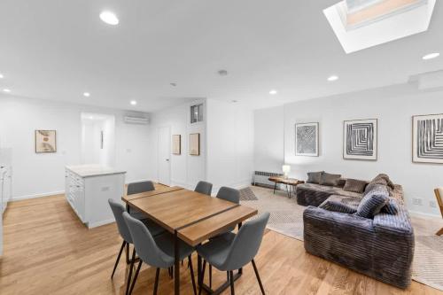 105 4BRs in the Heart of the East Village — 4-Star Luxury Hotel in New York City, United States