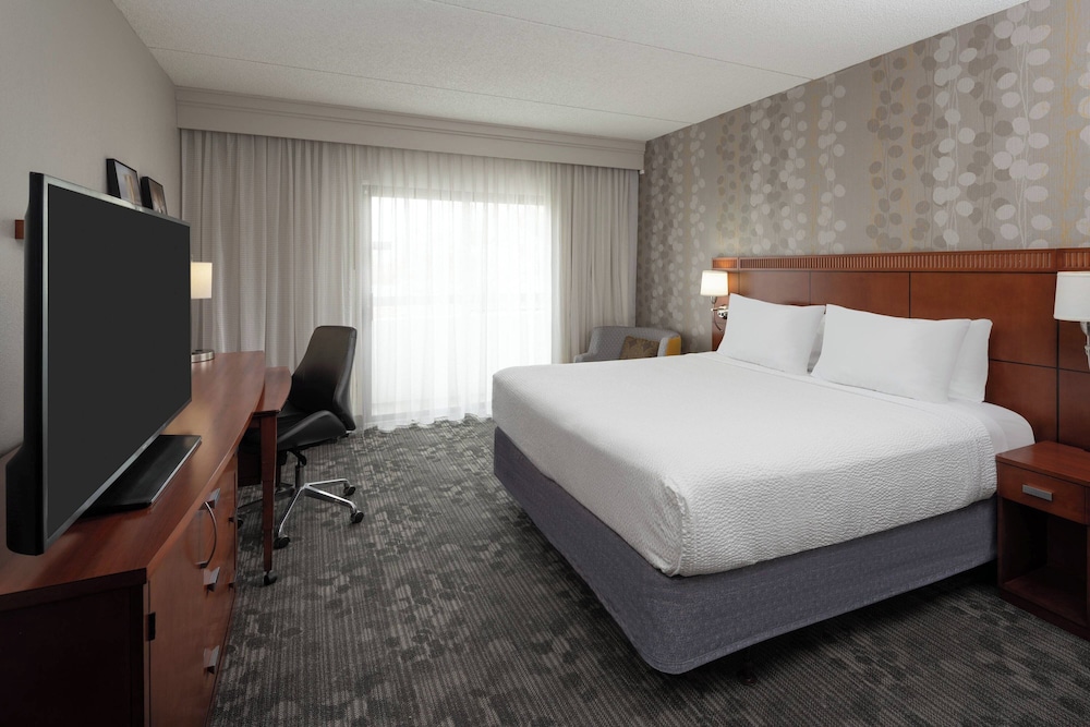 Courtyard by Marriott Chicago Wood Dale - photo 22