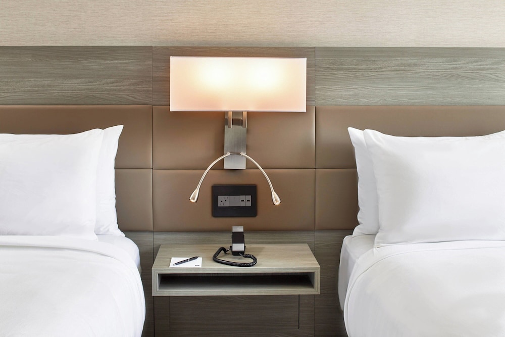 AC Hotel by Marriott Tuscaloosa Downtown - photo 11