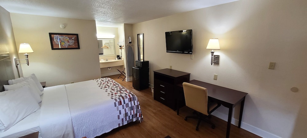 Red Roof Inn Tifton - photo 5