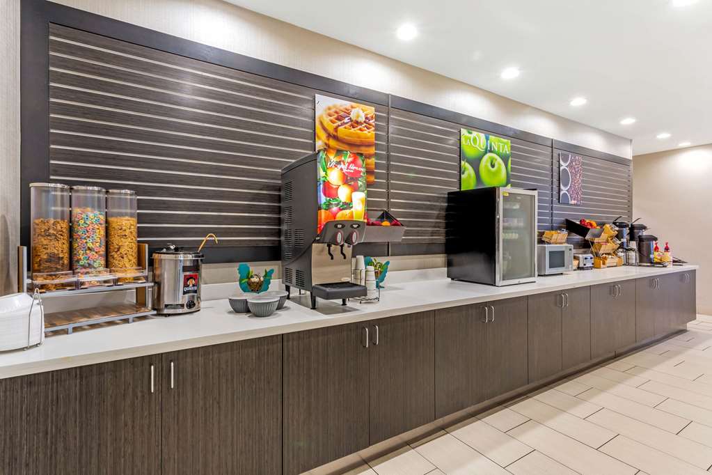 La Quinta Inn & Suites by Wyndham Odessa N. Sienna Tower - photo 34