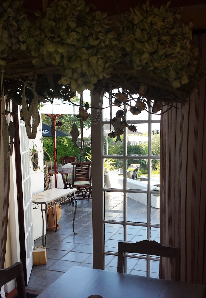 Walker Bay Manor - carbon neutral hotel in Hermanus