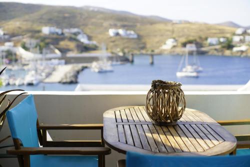 Enjoy Cyclades studios & suites in Kythnos, Greece