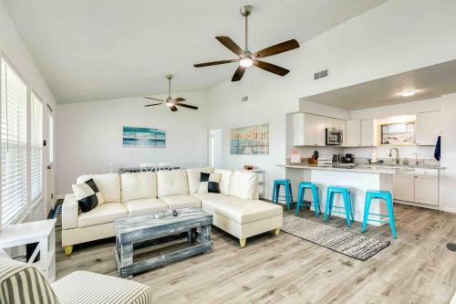 King's Castle Bay & Beach View — 4-Star Luxury Hotel in Freeport, United States