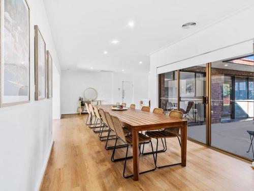 Retreat House — 4-Star Luxury Hotel in Yarrawonga, Australia