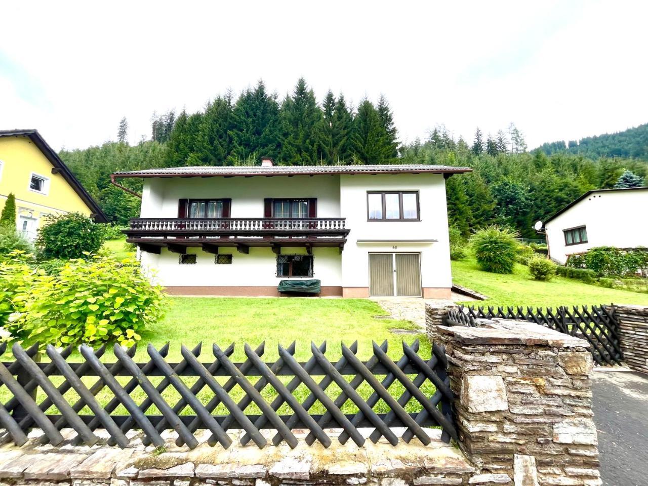 Forestside Raceway Hideaway - carbon neutral hotel in Oberweg