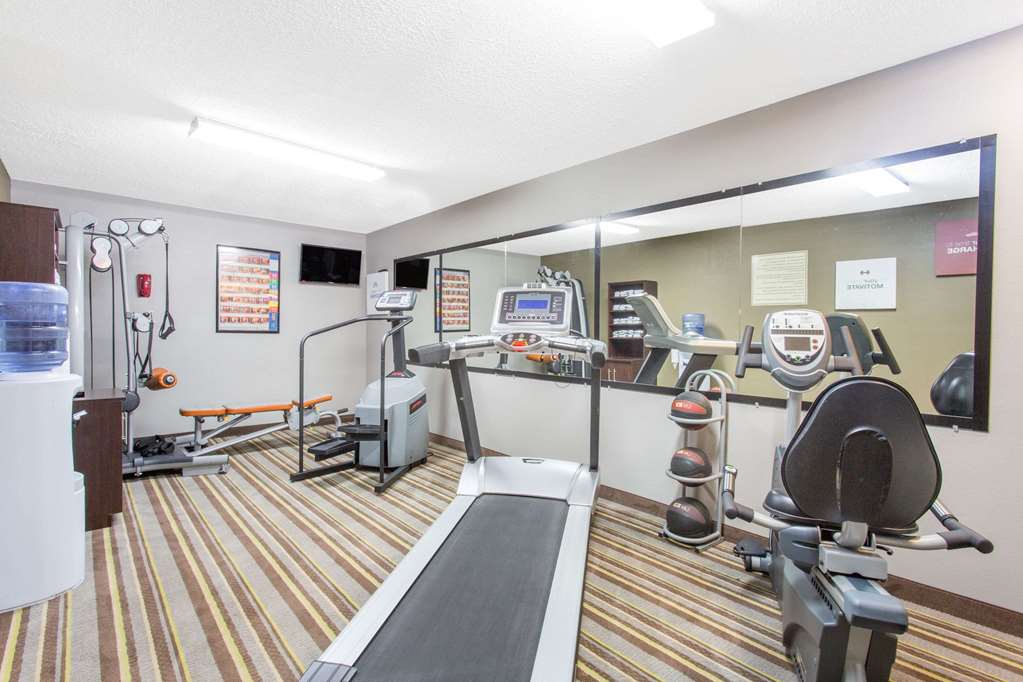 Super 8 by Wyndham Wytheville - photo 4