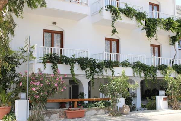 Hotel Kamari in Kamarai, Greece