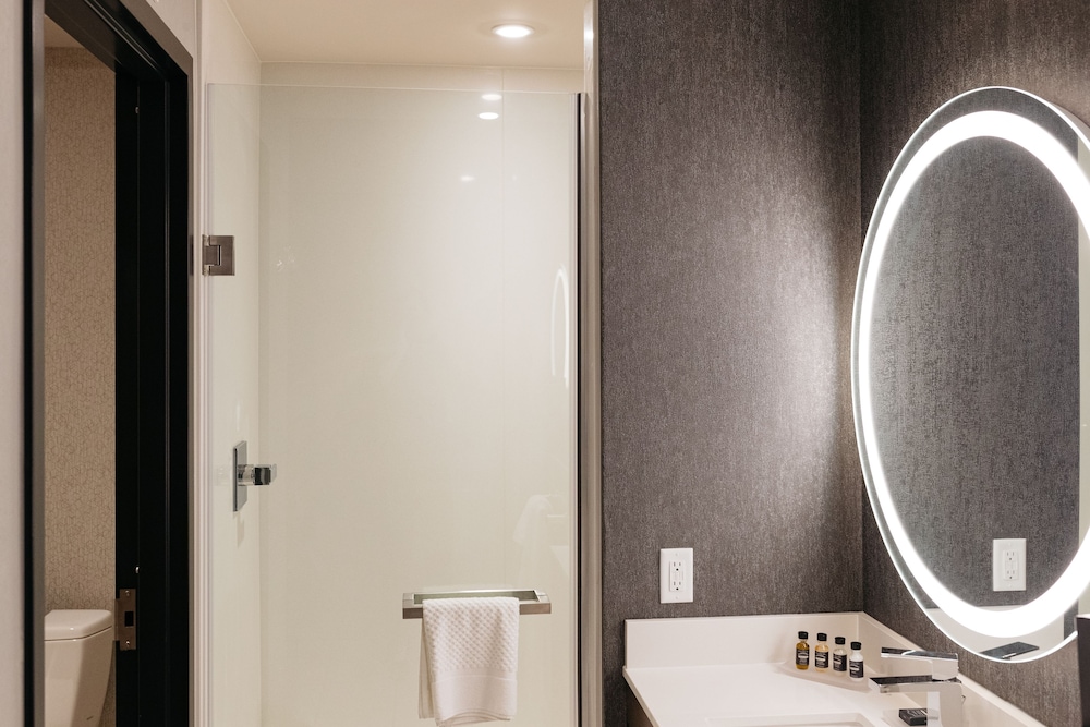 Revel Hotel Des Moines Urbandale Tapestry Collection by Hilton - photo 86