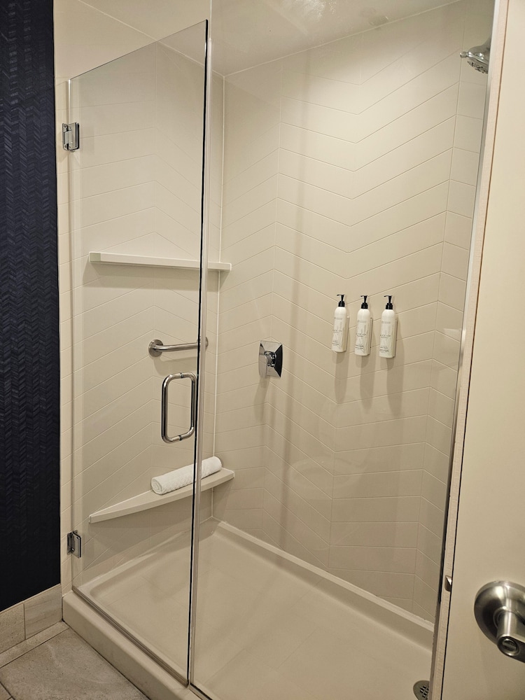 Fairfield Inn & Suites Athens Marriott - photo 25